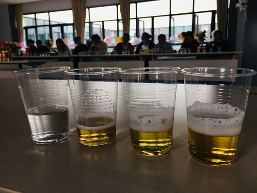 百威啤酒開(kāi)放日 誠(chéng)邀消費(fèi)者代表現(xiàn)場(chǎng)品酒體驗(yàn)